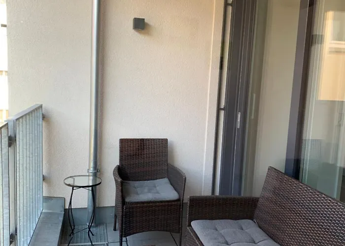 City-zentral-balkon شقة *
